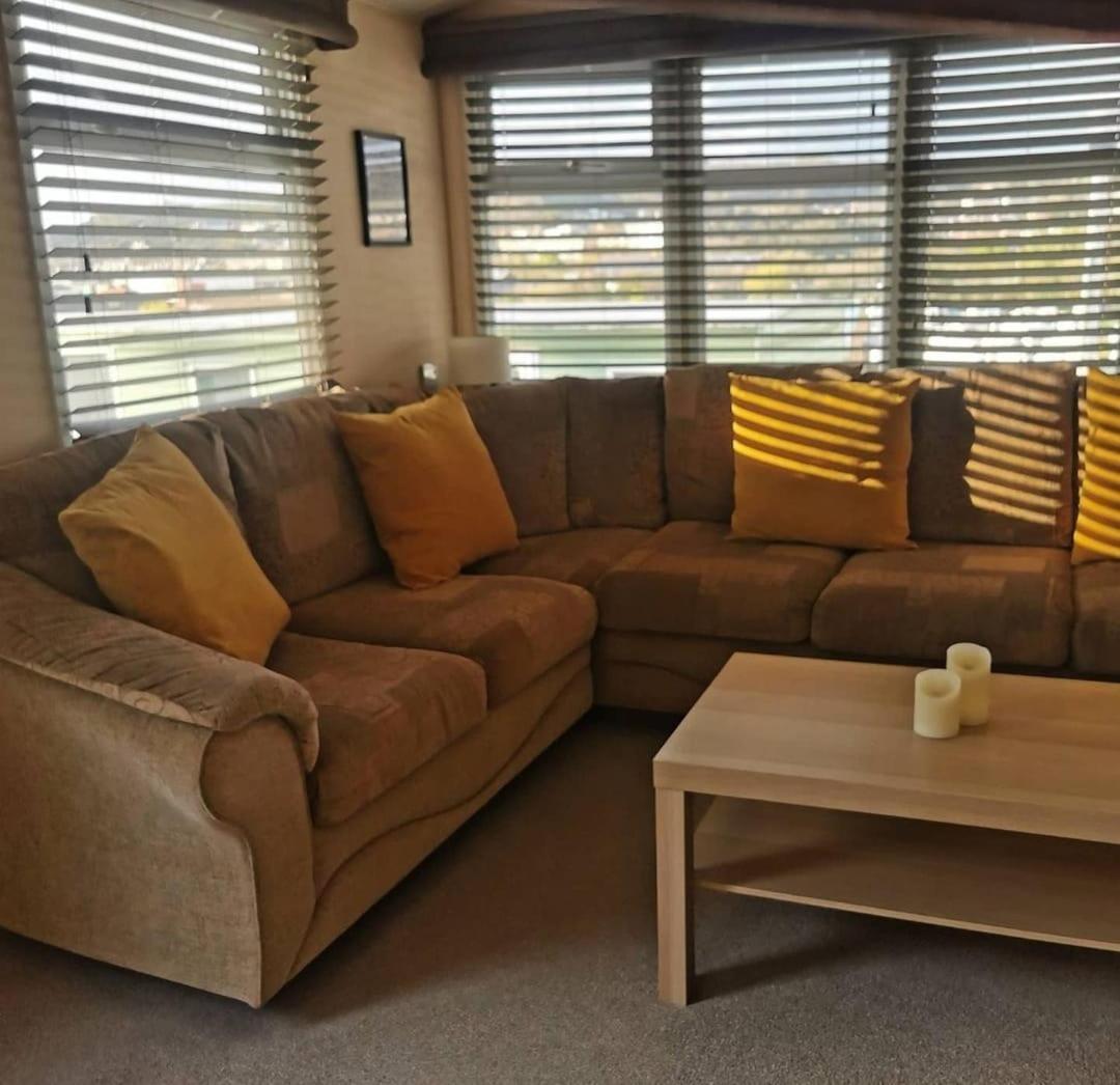 Wonderful 2 Bedroom Mobile Home Аберистуит Экстерьер фото