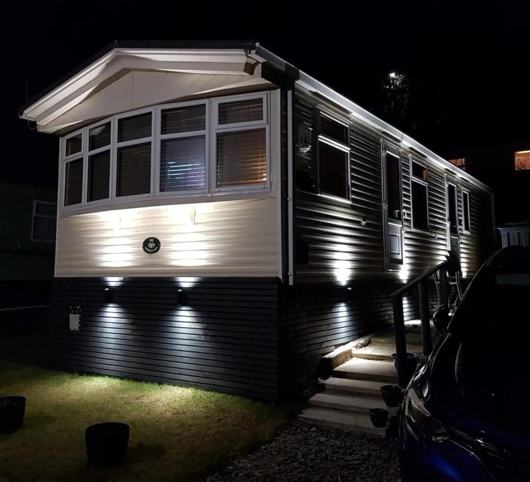 Wonderful 2 Bedroom Mobile Home Аберистуит Экстерьер фото